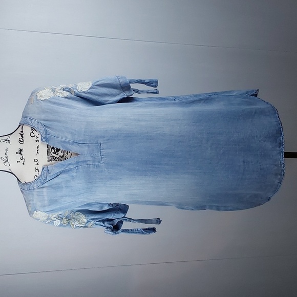 Blue Rain- Womens Blue Tunic/Dress Lightweight Tencel with floral Appliques Sz.S - Picture 1 of 10